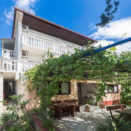 Apartment Mare Цриквеница Экстерьер фото