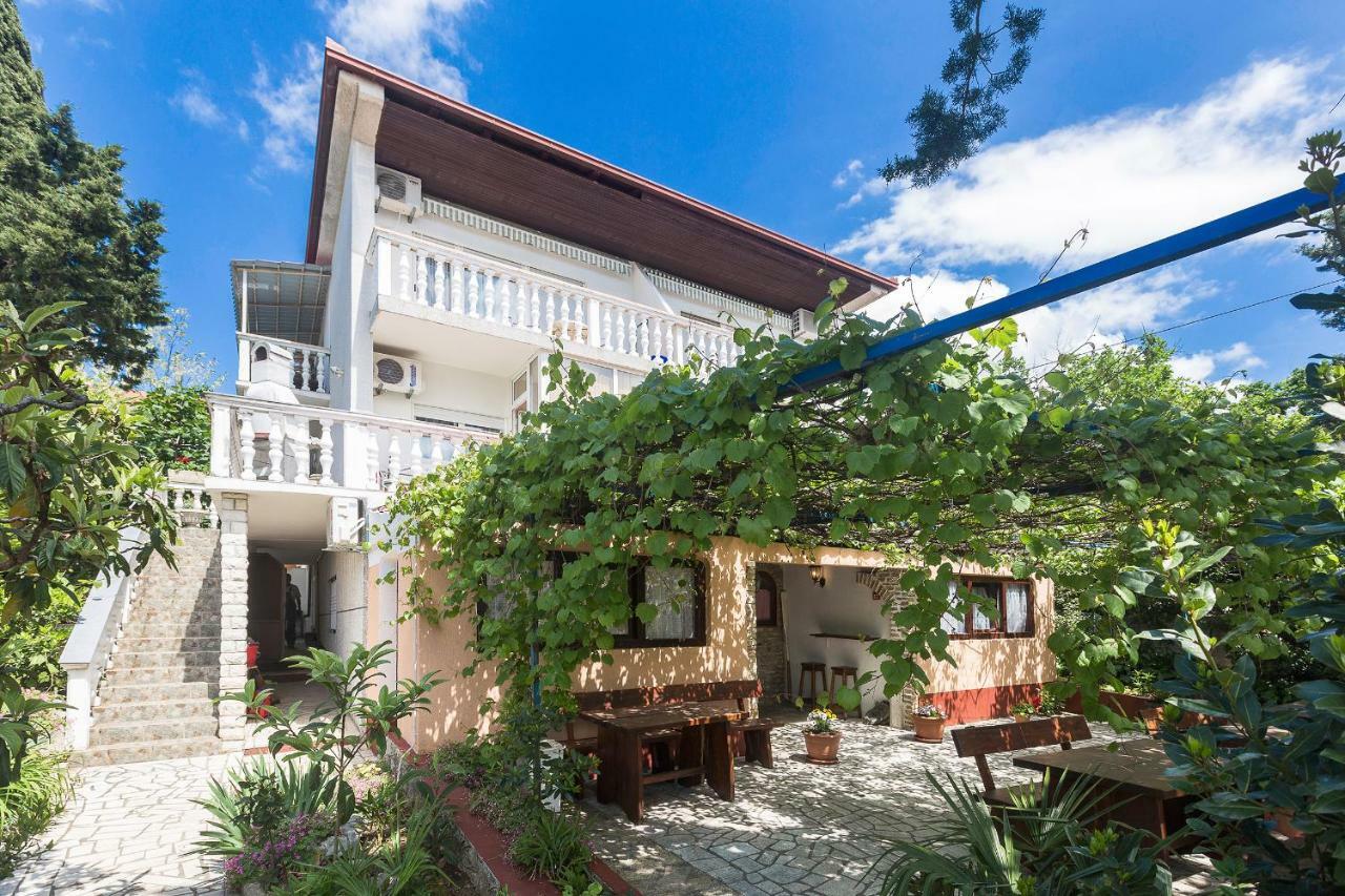 Apartment Mare Цриквеница Экстерьер фото